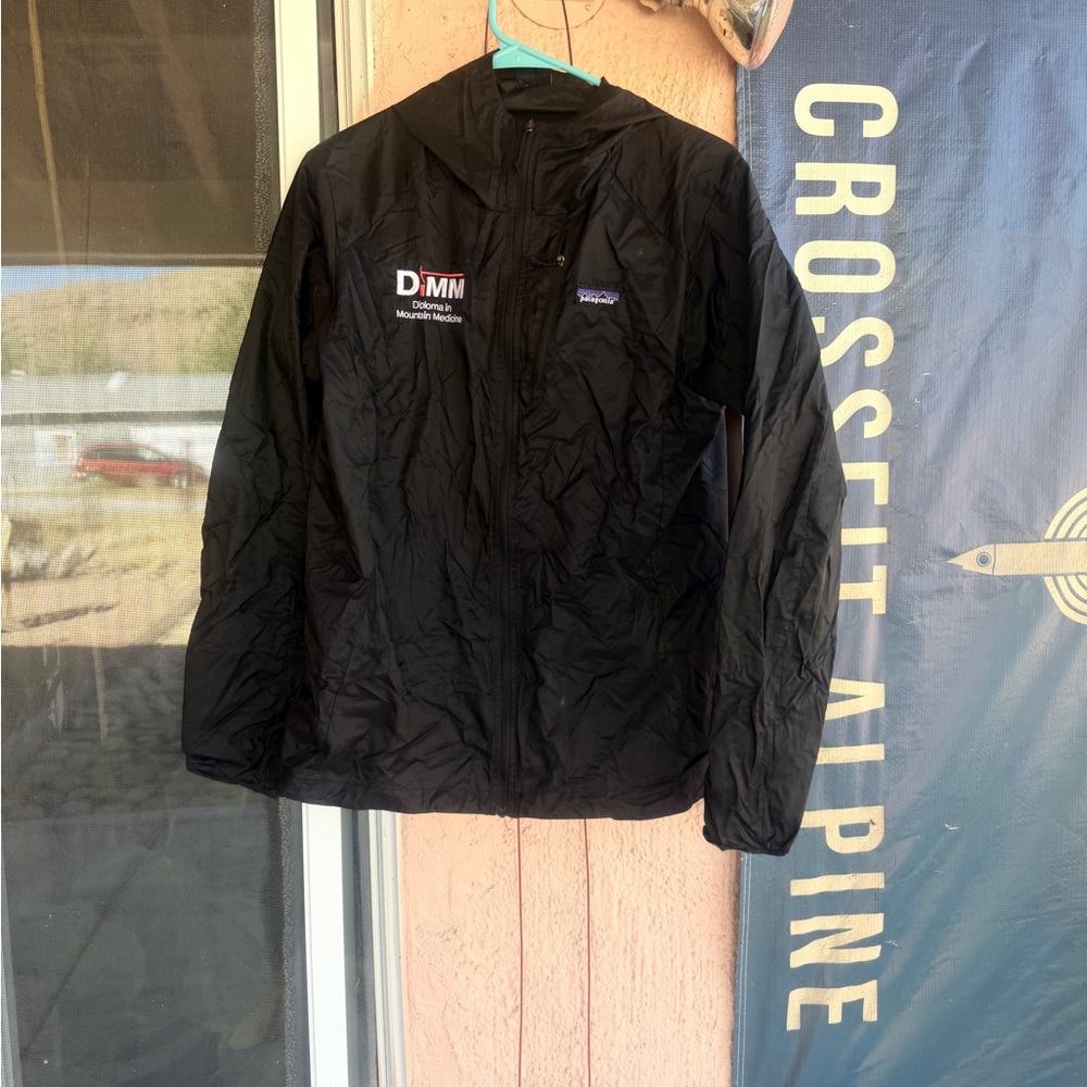Women’s large Patagonia Houdini for DIMM